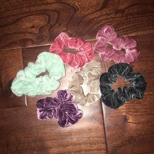 scrunchies from urban outfitters